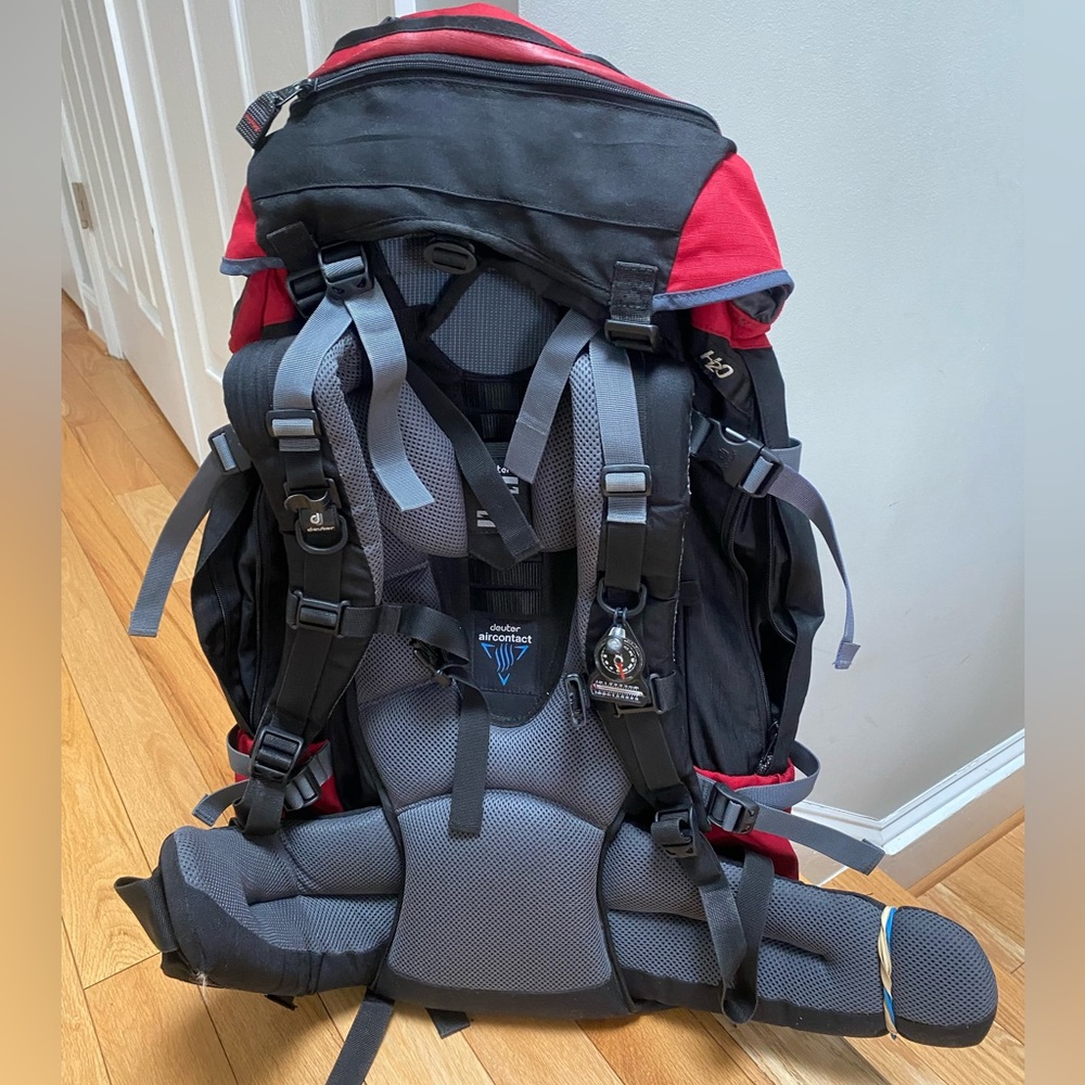Deuter Backpack - Picture 2 of 5